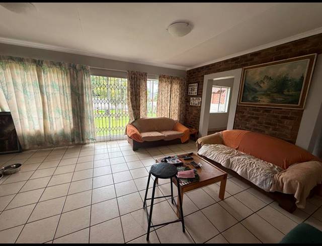 3 BEDROOM HOUSE FOR SALE IN ROOIHUISKRAAL